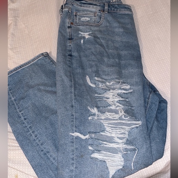 American eagle ripped jeans - Picture 3 of 4